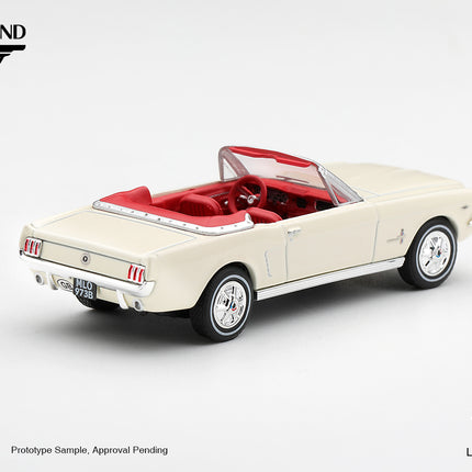 [Pre-Order]  1/64 Mini GT Ford Mustang convertible 1964  “Goldfinger”   （10.5）