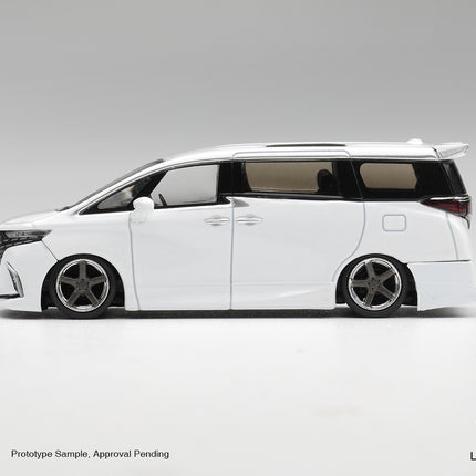 [Pre-Order]  1/64 Mini GT Toyota Alphard 40 KUHL White   (8.3)